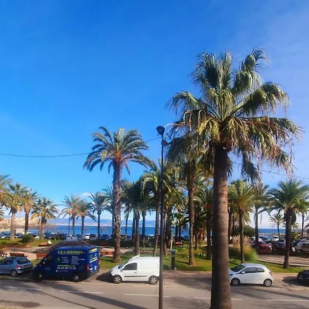 Face Mer Cap D'antibes,plages A Pied,wifi,parking, Villa *